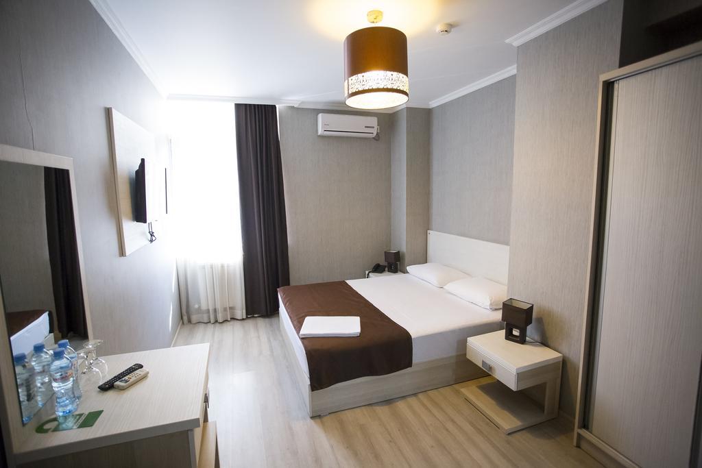 Batus Otel Batum Dış mekan fotoğraf