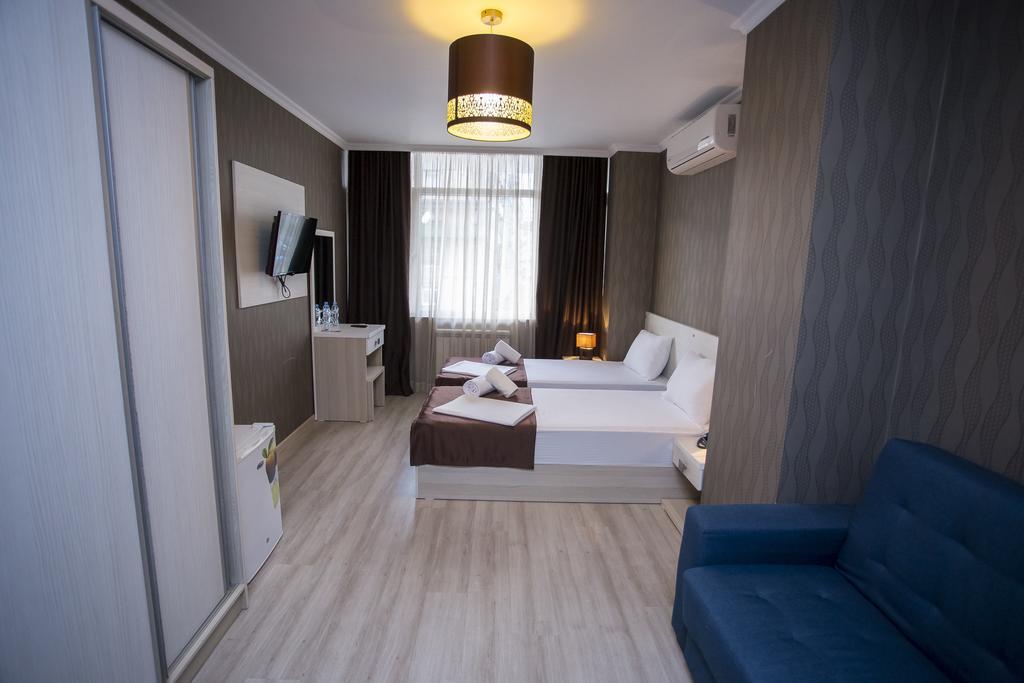 Batus Otel Batum Dış mekan fotoğraf