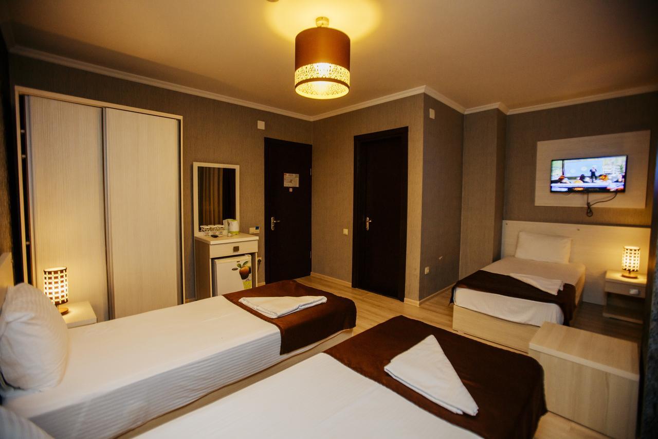 Batus Otel Batum Dış mekan fotoğraf